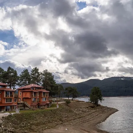 Къщи За Гости Иварос - Доспат *