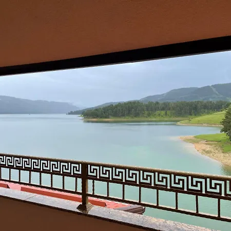 Къщи За Гости Иварос - Доспат Maison d'hôtes