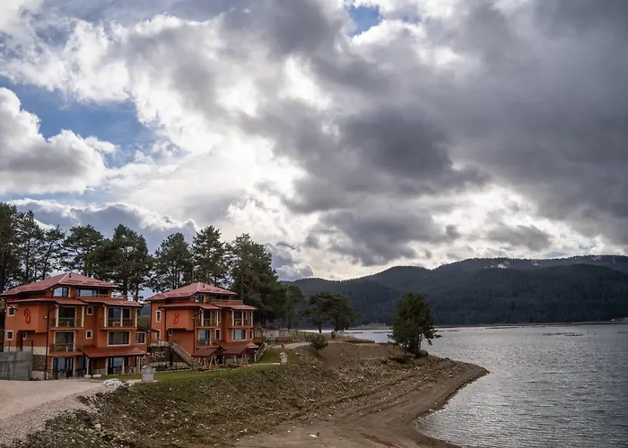 Къщи За Гости Иварос - Доспат *