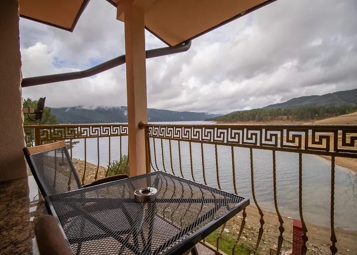 Къщи За Гости Иварос - Доспат Doszpat